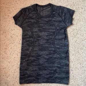 Perfect condition lululemon swiftly tech!!